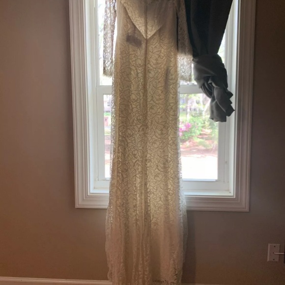 CasaBlanca Wedding Dress - Picture 3 of 8